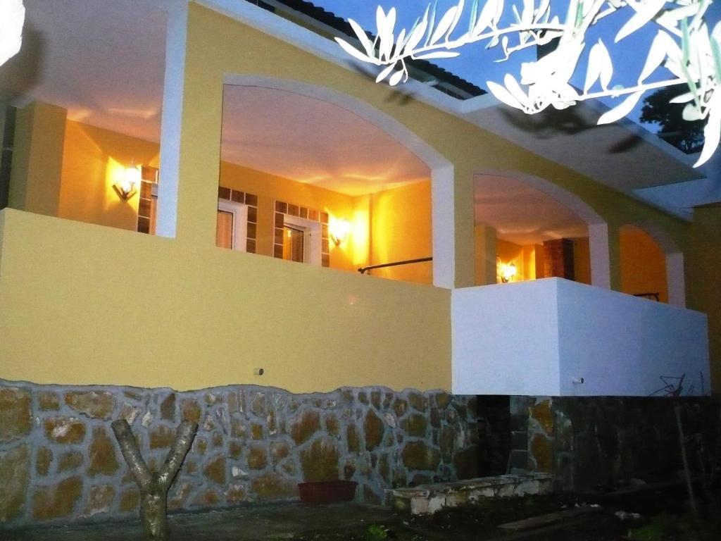 Apartments Brac Supetar Ruang foto