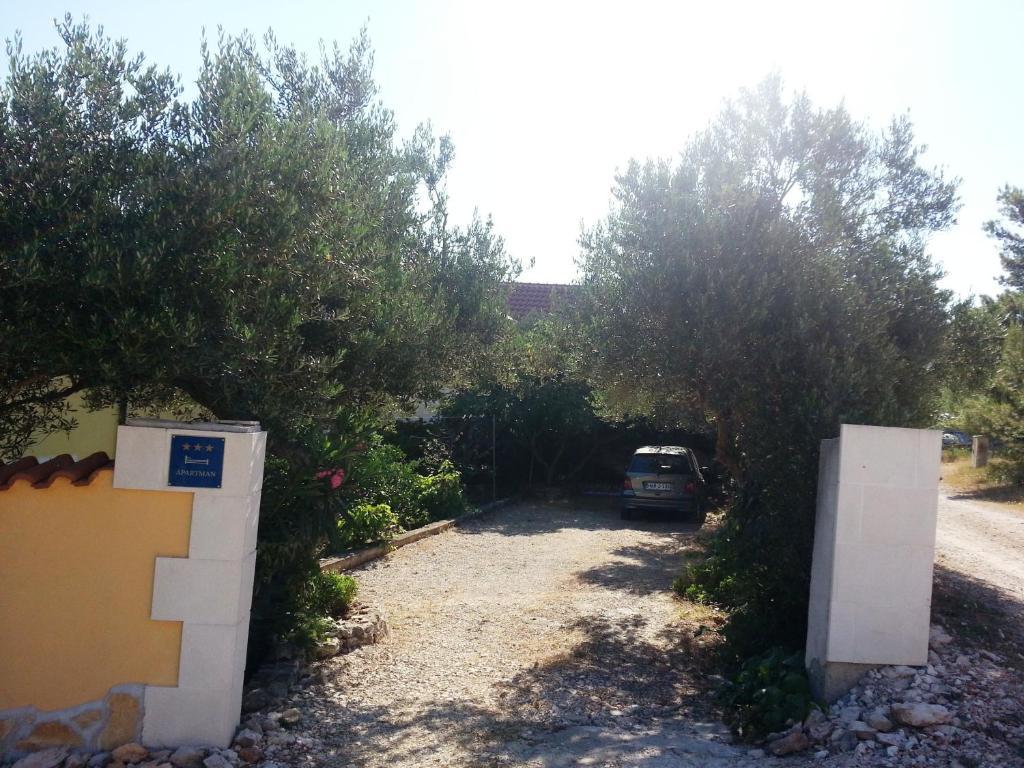 Apartments Brac Supetar Bagian luar foto